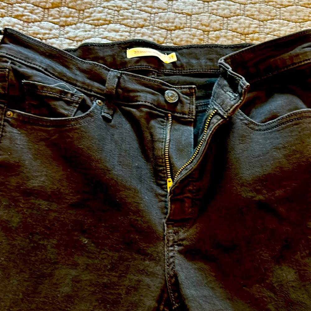 Levi brand skinny jeans, great condition, black.